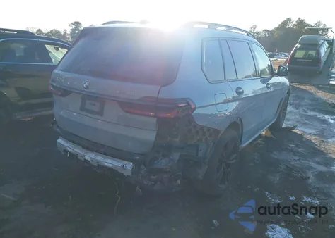 2024 BMW X7 xDrive40I z USA, uszkodzony, nr VIN 5UX23EM06R9U30565